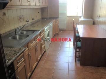 Apartamento T3 para Arrendamento em Viseu