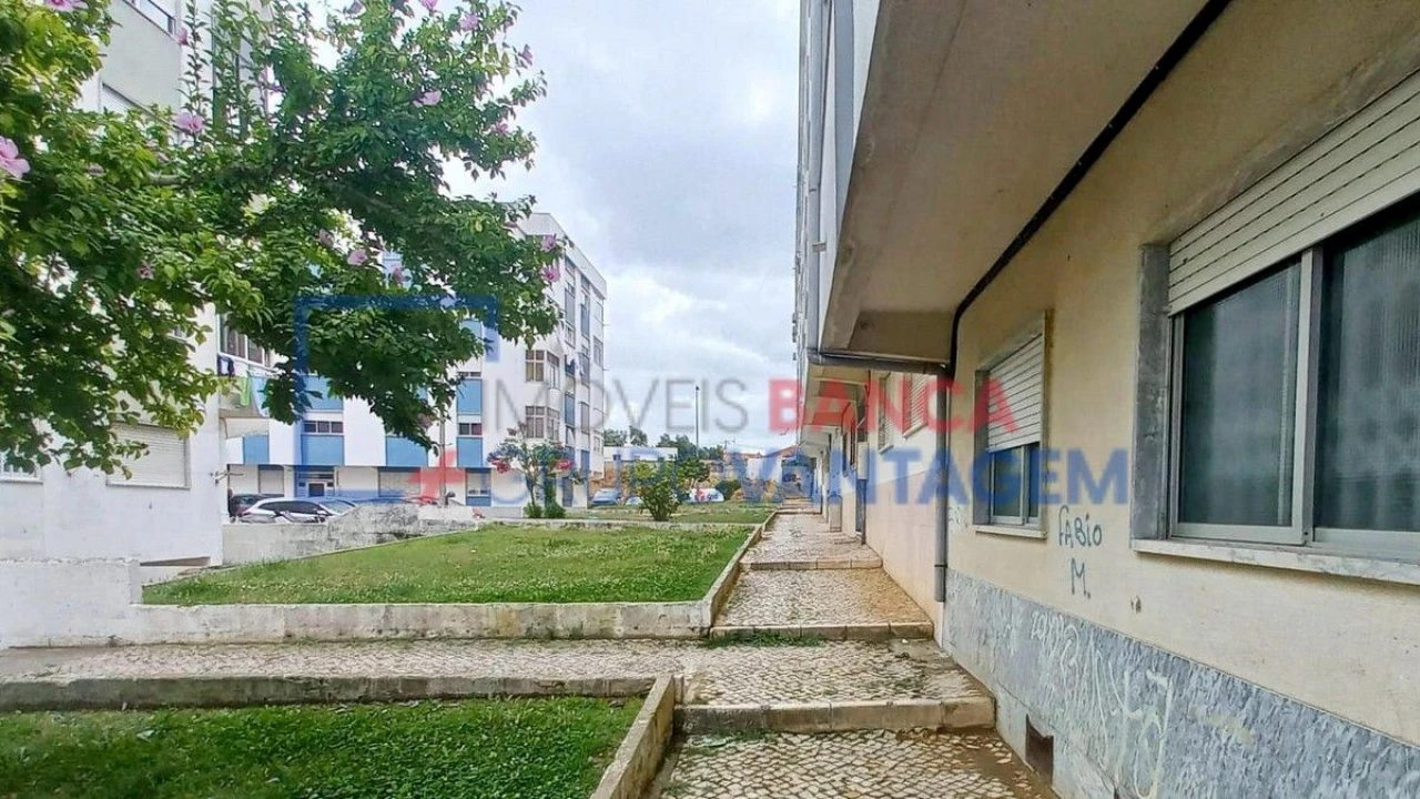 Apartamento T3 para Venda em Seixal, Arrentela e Aldeia de Paio Pires Foto 10