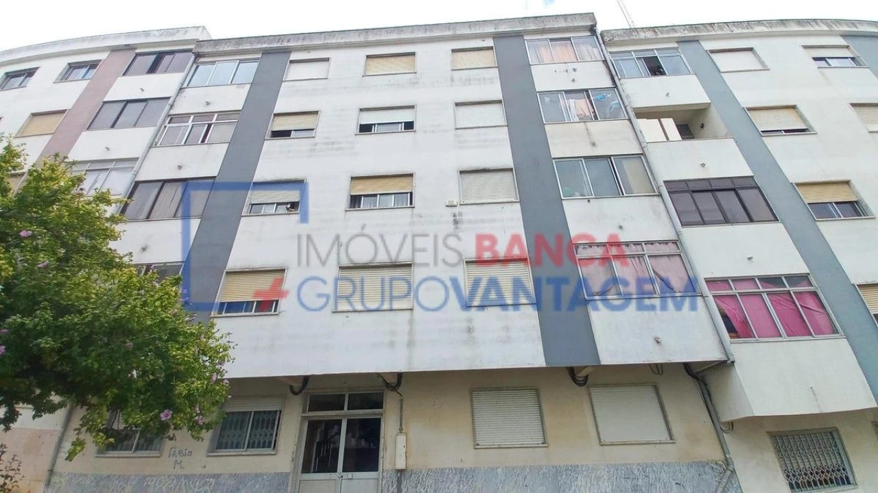 Apartamento T3 para Venda em Seixal, Arrentela e Aldeia de Paio Pires Foto 1