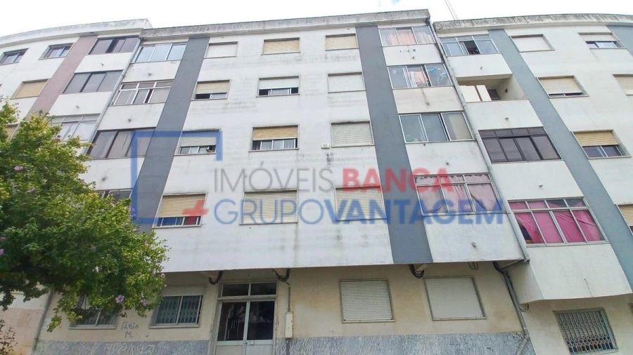 Apartamento T3 para Venda em Seixal, Arrentela e Aldeia de Paio Pires Foto 3
