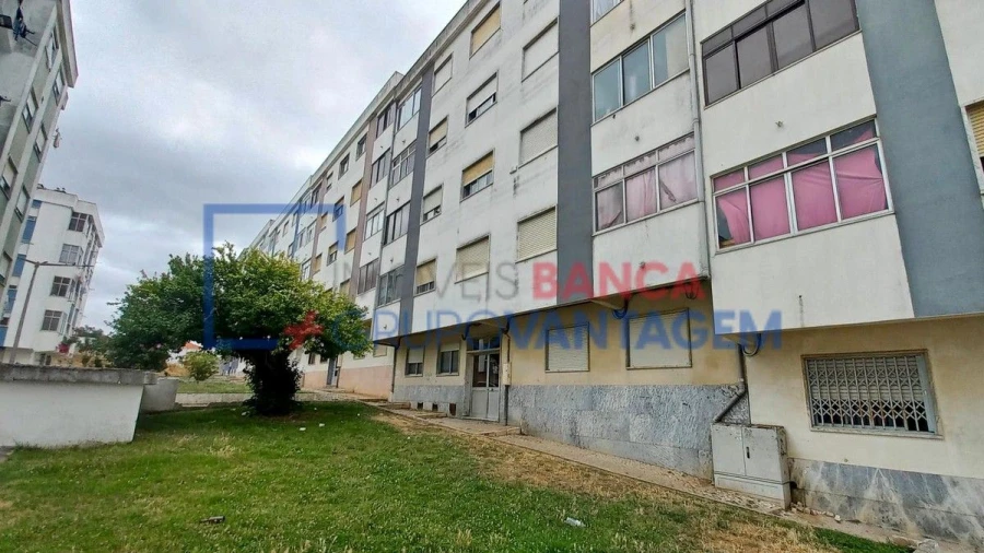 Apartamento T3 para Venda em Seixal, Arrentela e Aldeia de Paio Pires Foto 8