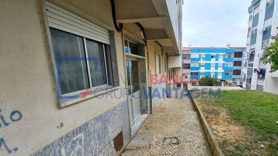 Apartamento T3 para Venda em Seixal, Arrentela e Aldeia de Paio Pires Foto 11