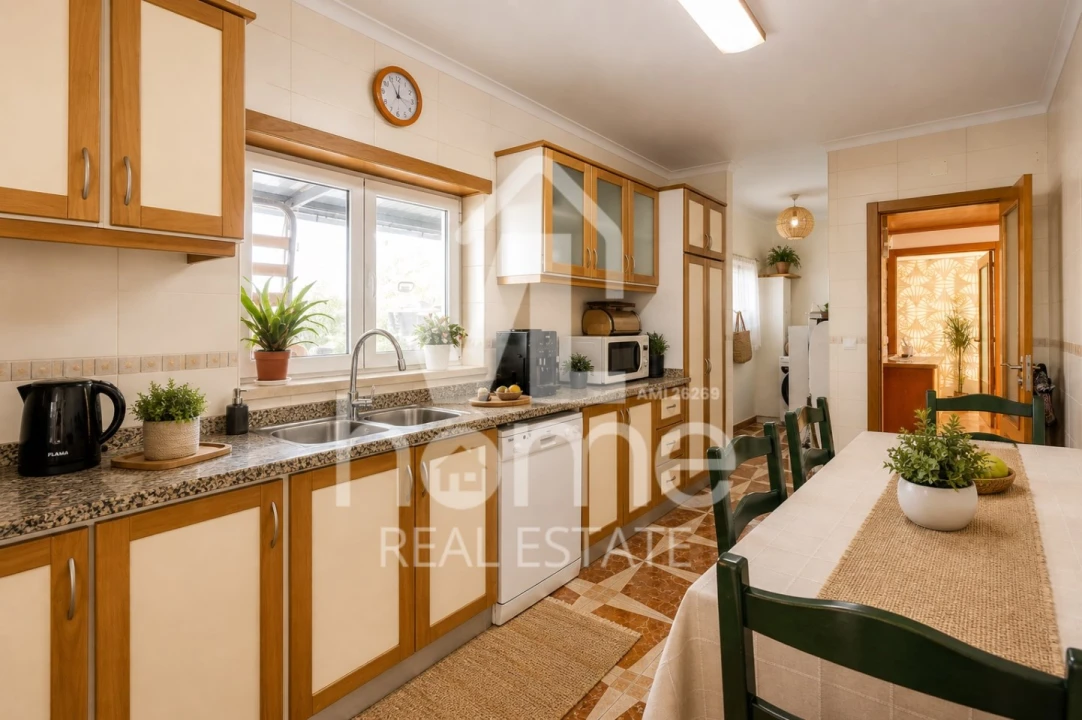 Moradia T4 para Venda em Parceiros e Azoia Foto 4