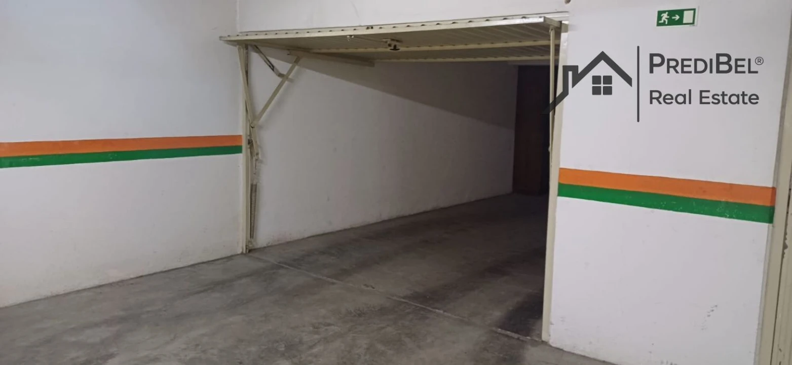Garagem para Arrendamento em Algueirão-Mem Martins Foto 2