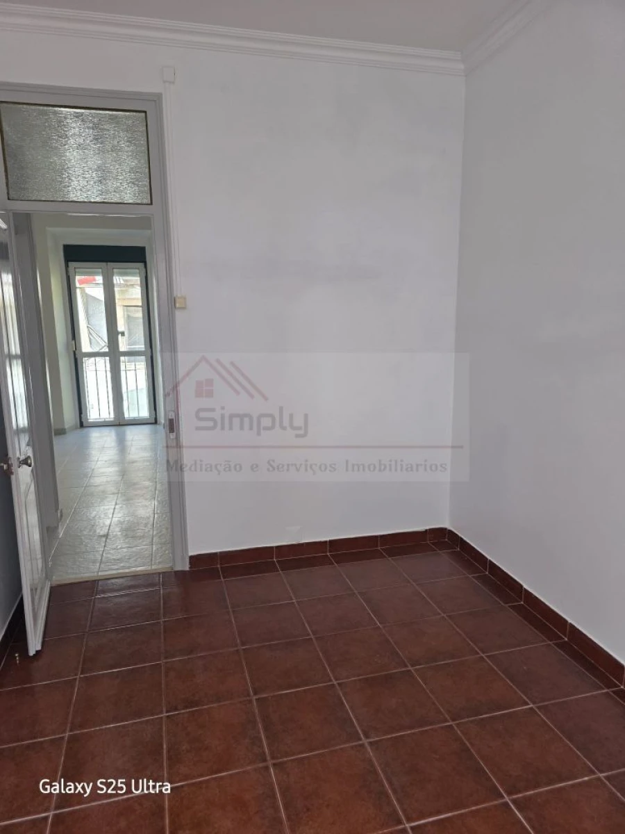 Apartamento T2 para Venda em Ajuda Foto 14