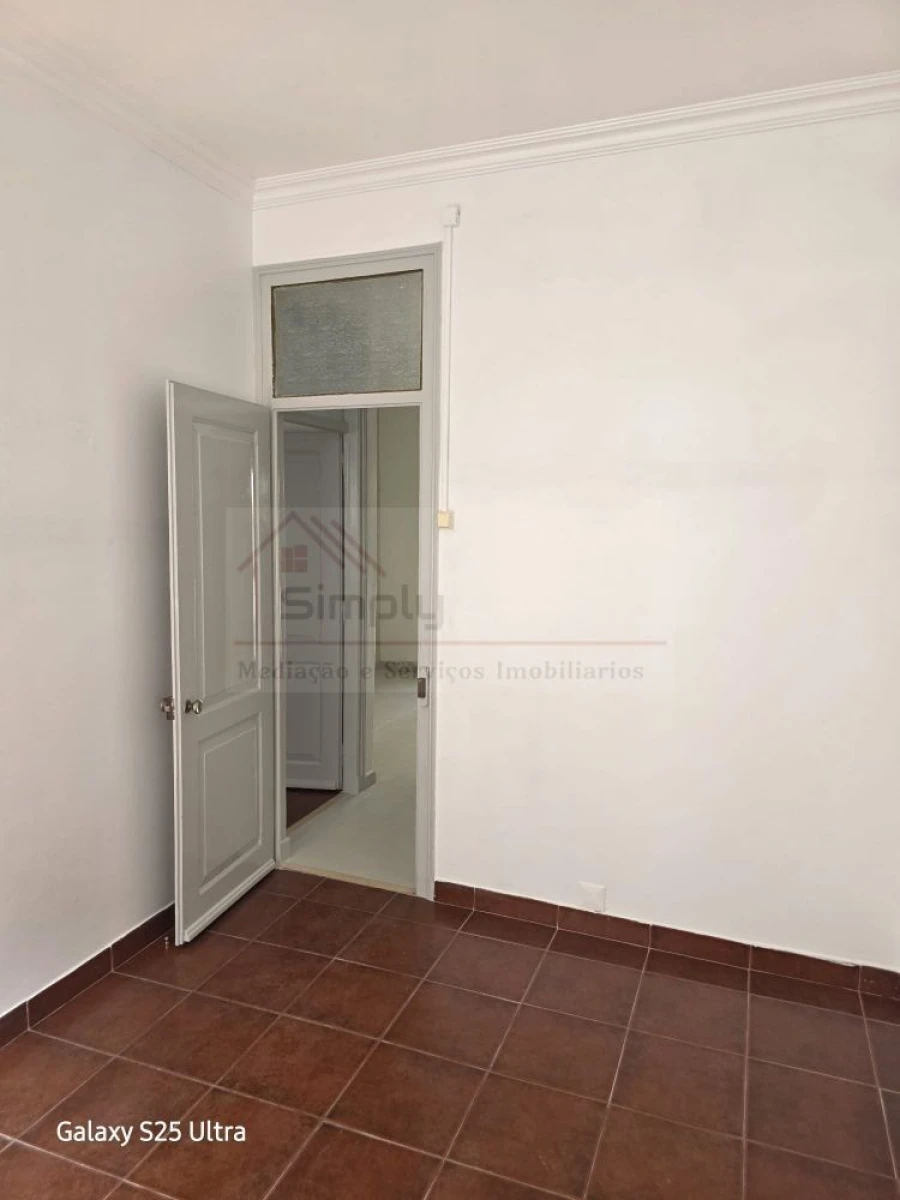 Apartamento T2 para Venda em Ajuda Foto 15