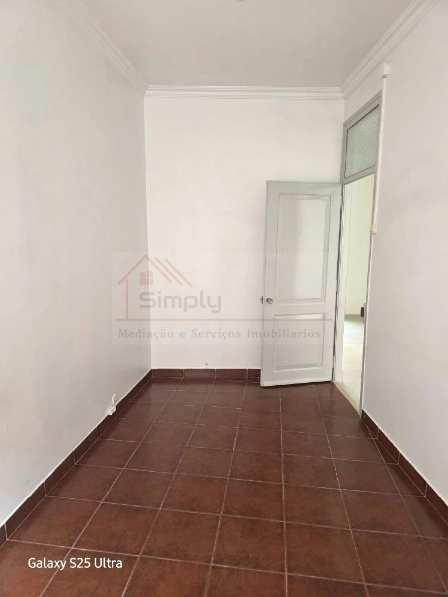 Apartamento T2 para Venda em Ajuda Foto 10