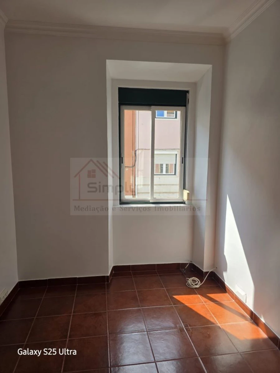 Apartamento T2 para Venda em Ajuda Foto 16