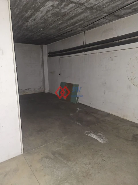 Garagem para Arrendamento em São João Baptista