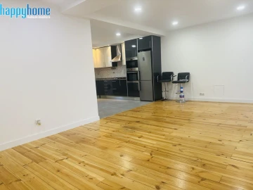 Apartamento T2 para Venda em Póvoa de Santo Adrião e Olival Basto