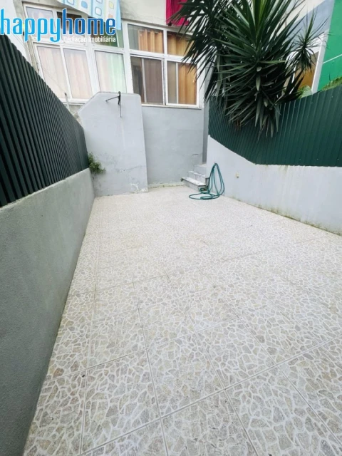 Apartamento T2 para Venda em Póvoa de Santo Adrião e Olival Basto