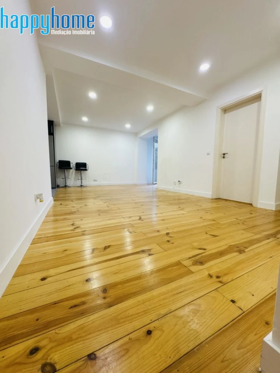 Apartamento T2 para Venda em Póvoa de Santo Adrião e Olival Basto Foto 13