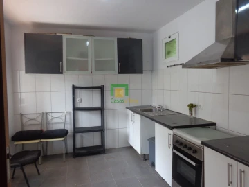 Moradia T2 para Venda em São Roque