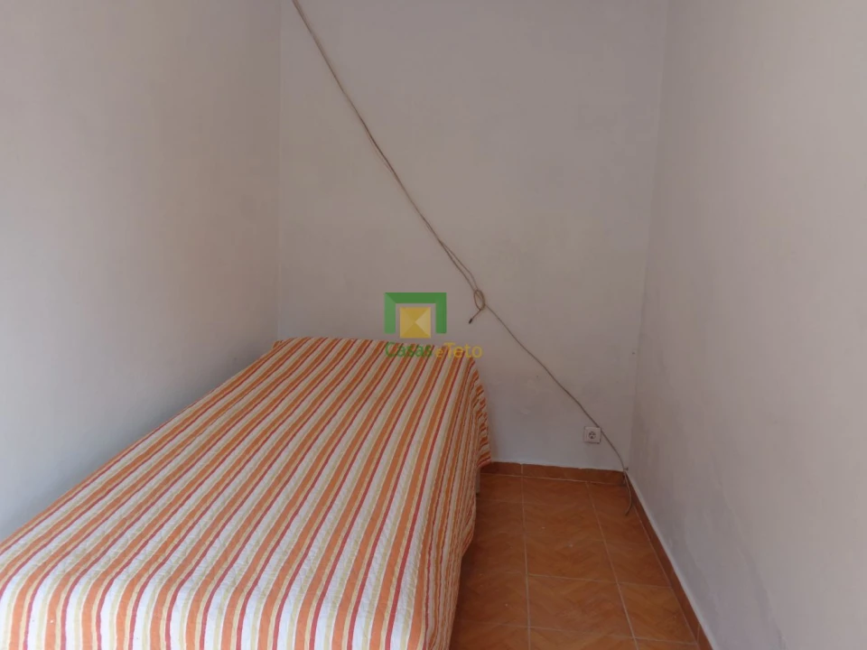 Moradia T2 para Venda em São Roque Foto 12