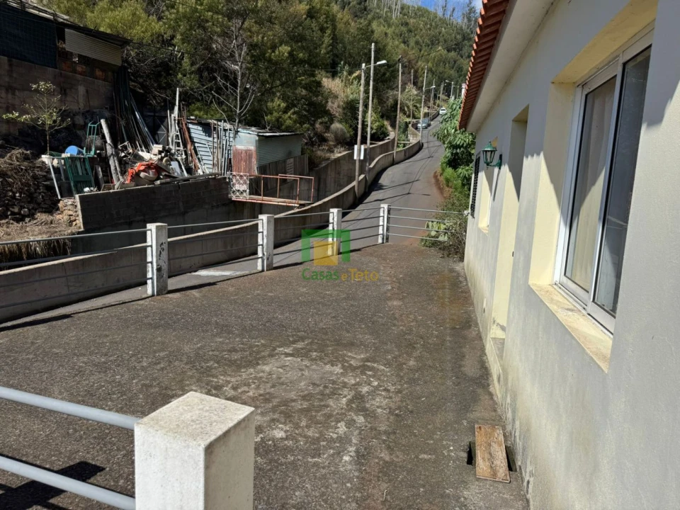 Moradia T2 para Venda em São Roque Foto 6