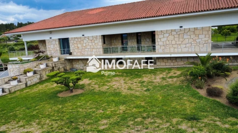 Moradia T6 para Venda em Santa Maria Maior e Monserrate e Meadela