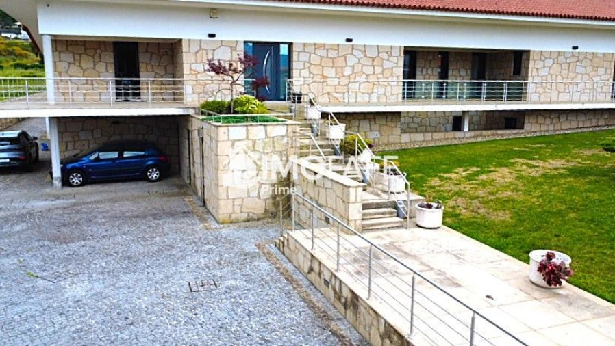 Moradia T6 para Venda em Santa Maria Maior e Monserrate e Meadela Foto 21