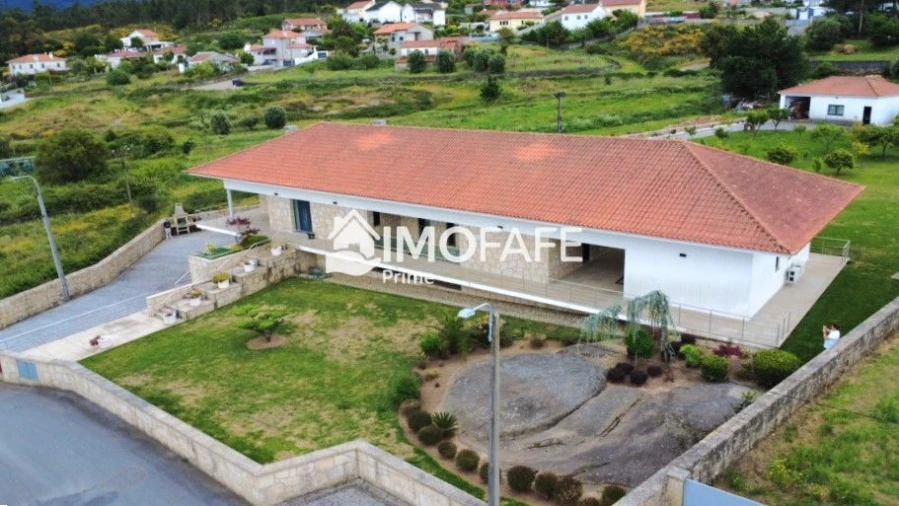 Moradia T6 para Venda em Santa Maria Maior e Monserrate e Meadela Foto 3