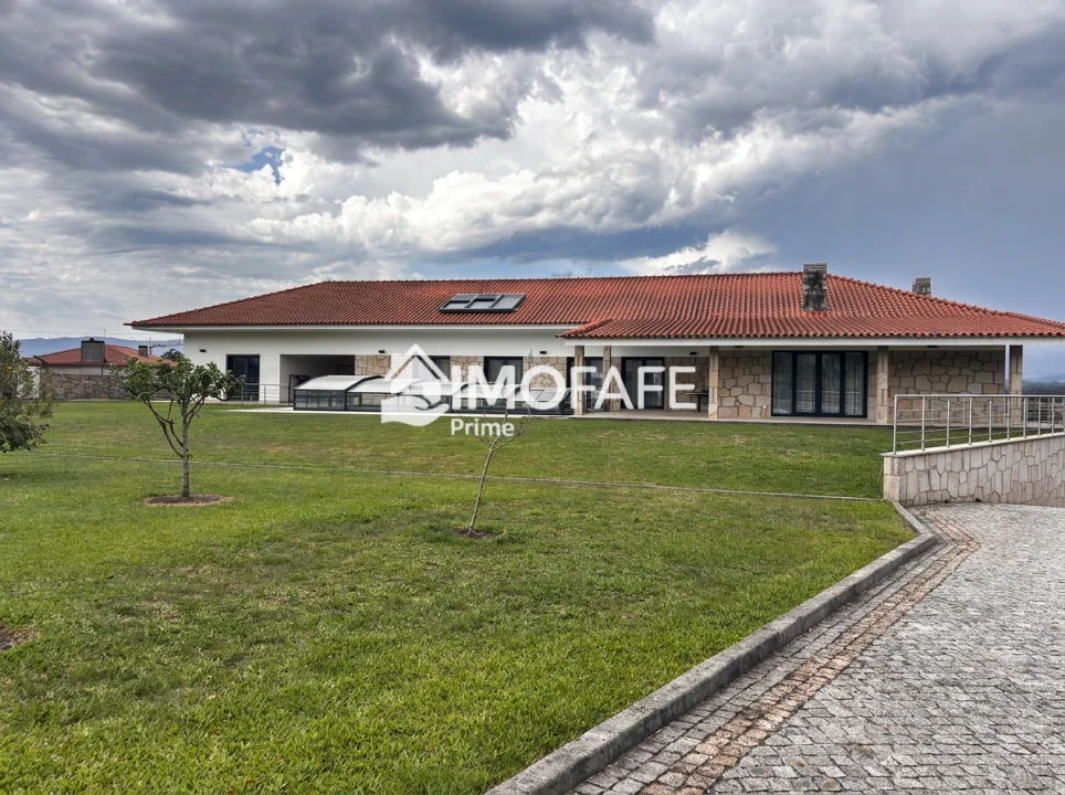 Moradia T6 para Venda em Santa Maria Maior e Monserrate e Meadela Foto 23