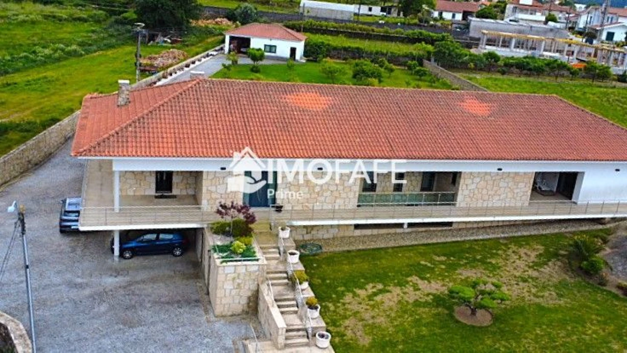 Moradia T6 para Venda em Santa Maria Maior e Monserrate e Meadela Foto 2