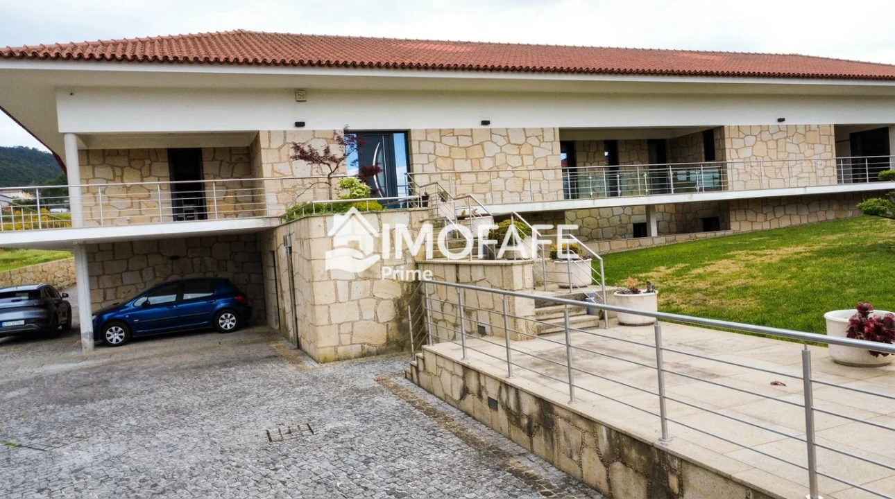 Moradia T6 para Venda em Santa Maria Maior e Monserrate e Meadela Foto 27
