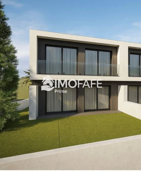 Moradia T3 para Venda em Medelo