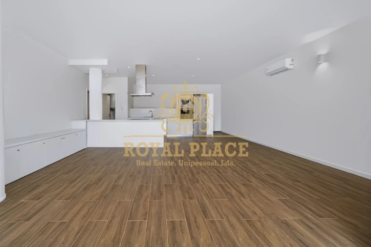 Apartamento T2 para Venda em Argoncilhe Foto 3