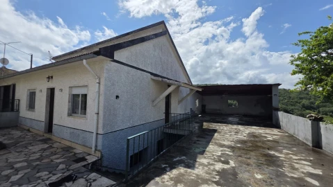 Moradia T2 para Venda em Chãos