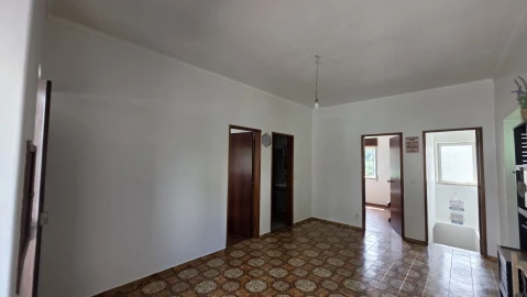 Moradia T2 para Venda em Chãos
