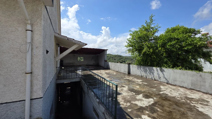 Moradia T2 para Venda em Chãos Foto 4