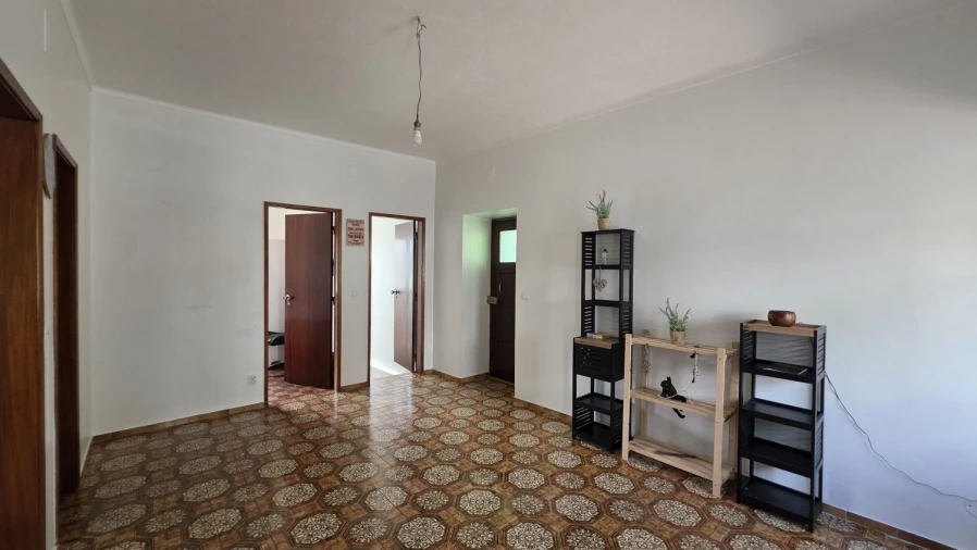 Moradia T2 para Venda em Chãos Foto 7