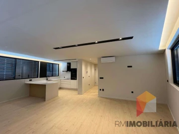 Apartamento T3 para Venda em Gondomar (São Cosme), Valbom e Jovim