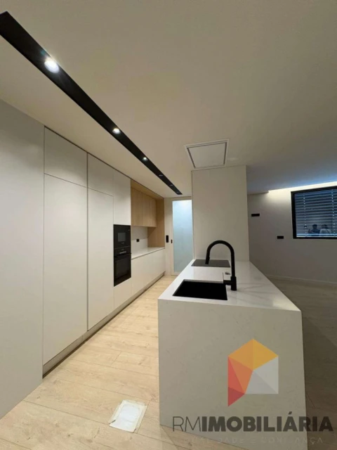 Apartamento T4 para Venda em Gondomar (São Cosme), Valbom e Jovim