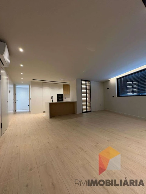 Apartamento T4 para Venda em Gondomar (São Cosme), Valbom e Jovim