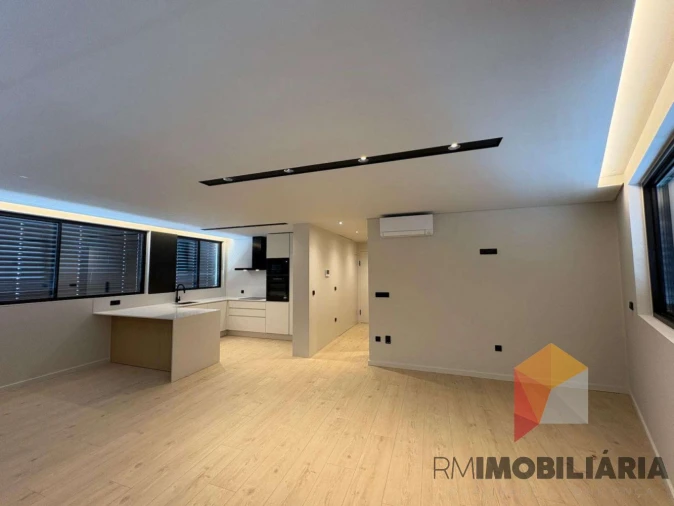 Apartamento T4 para Venda em Gondomar (São Cosme), Valbom e Jovim Foto 2