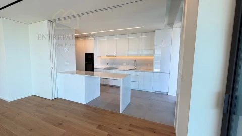 Apartamento T4 para Venda em Canidelo
