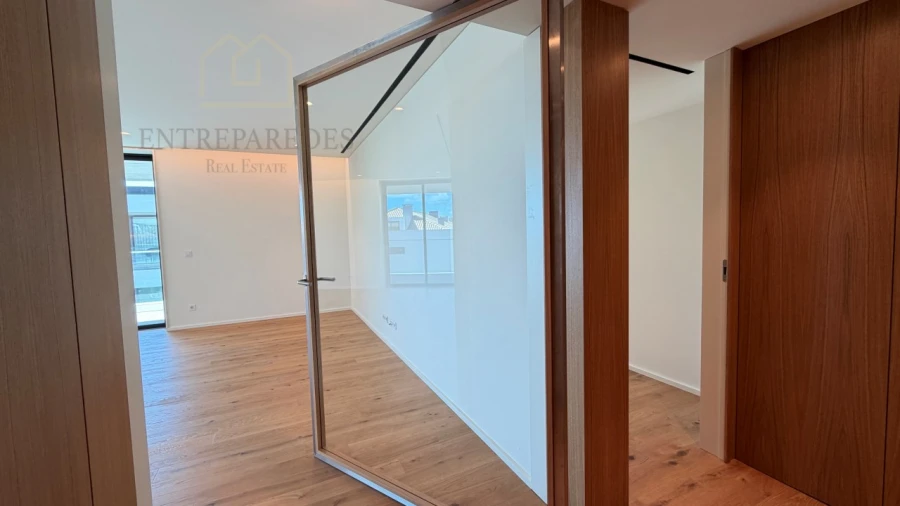 Apartamento T4 para Venda em Canidelo Foto 3
