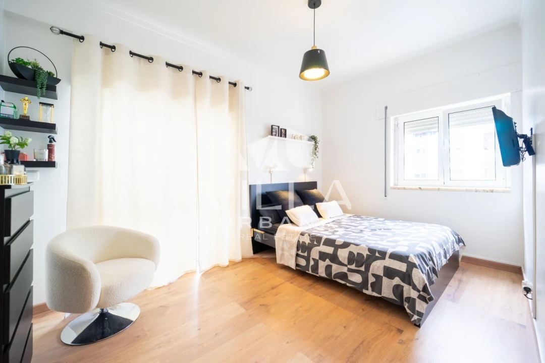 Apartamento T3 para Venda em Seixal, Arrentela e Aldeia de Paio Pires Foto 16