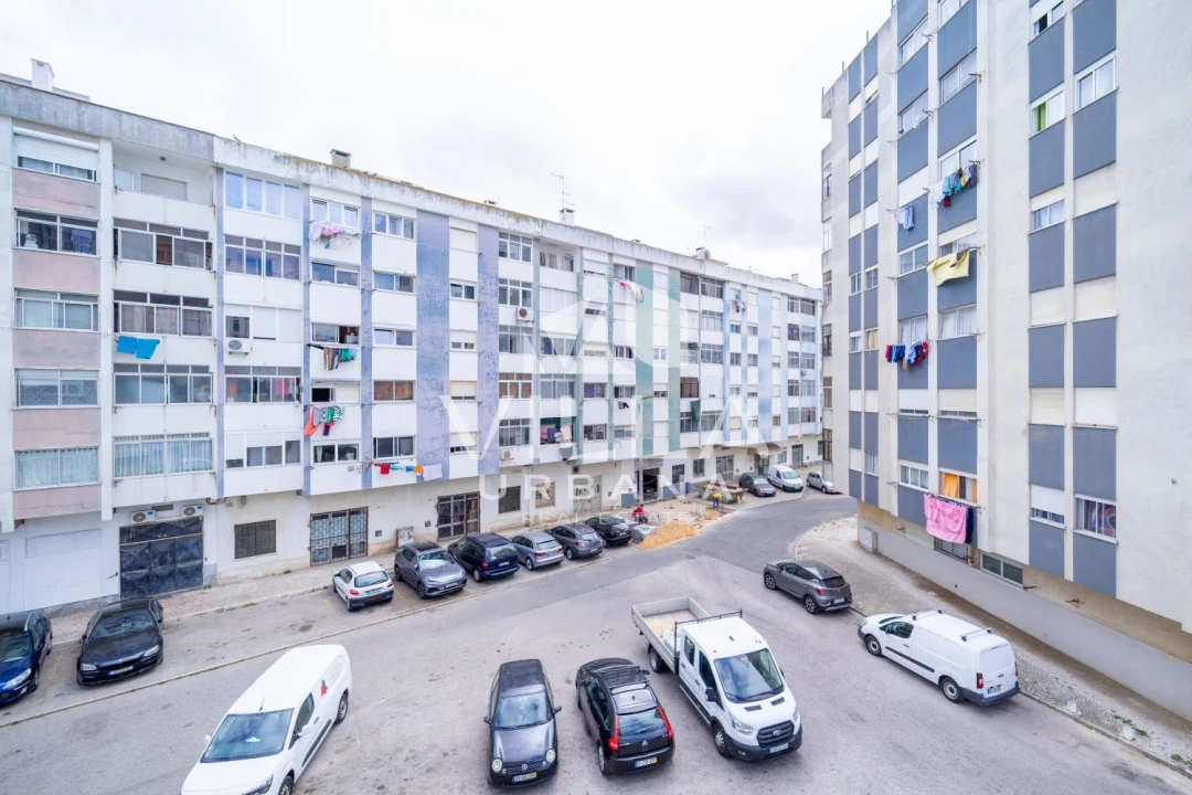 Apartamento T3 para Venda em Seixal, Arrentela e Aldeia de Paio Pires Foto 25
