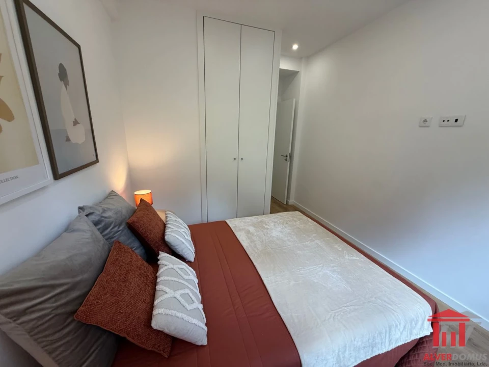 Apartamento T2 para Venda em Benfica Foto 8