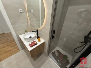 Apartamento T2 para Venda em Benfica