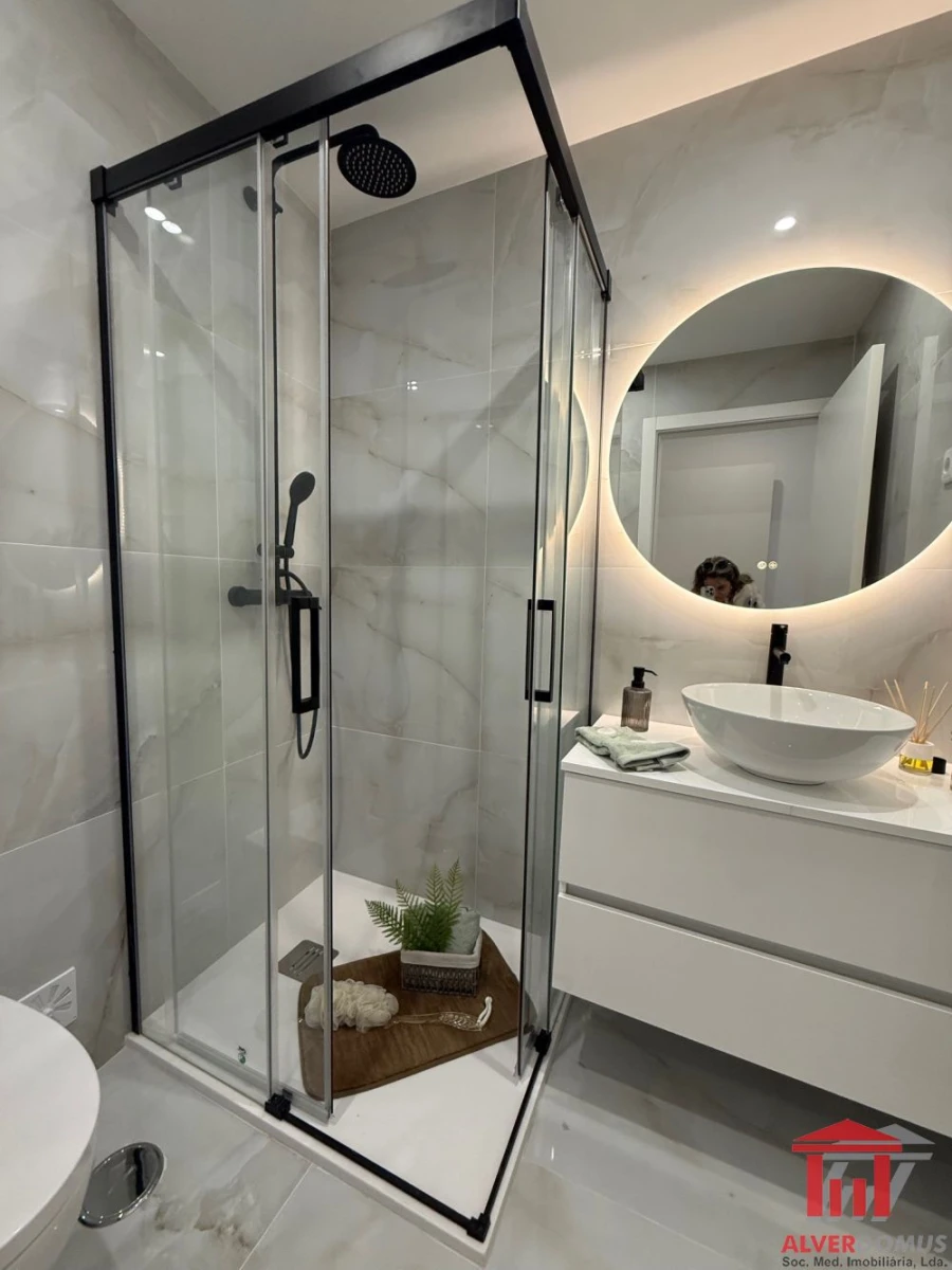 Apartamento T2 para Venda em Benfica Foto 17