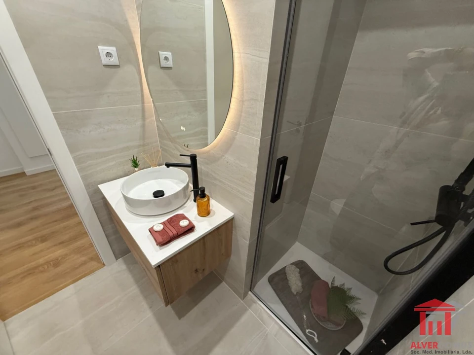 Apartamento T2 para Venda em Benfica Foto 12