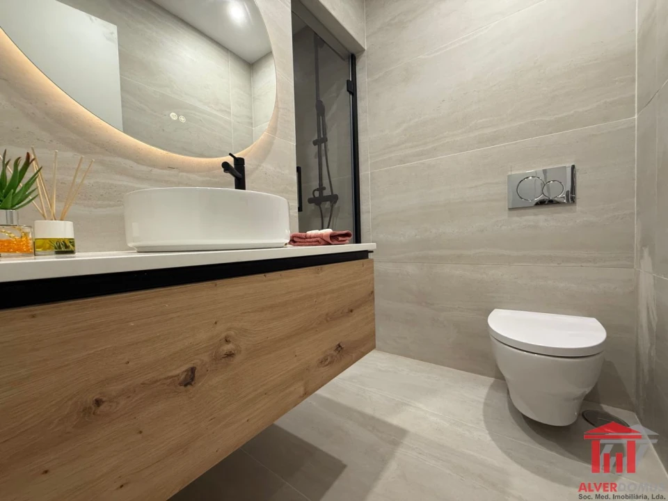 Apartamento T2 para Venda em Benfica Foto 14