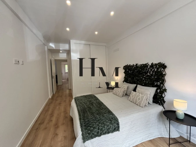 Apartamento T2 para Venda em Benfica Foto 7