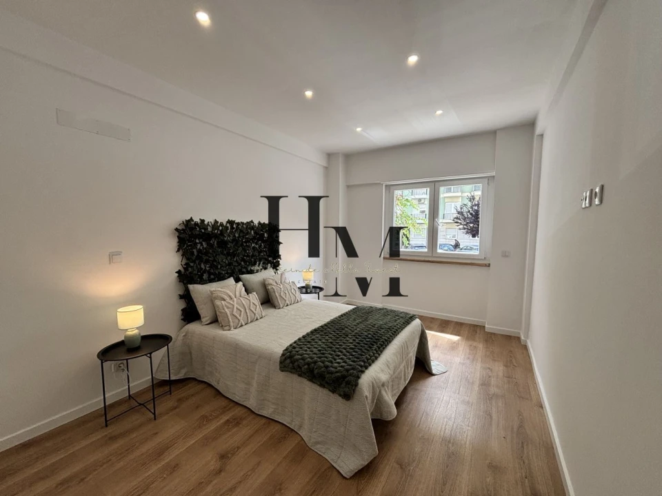 Apartamento T2 para Venda em Benfica Foto 6