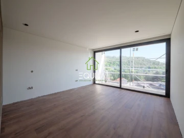 Moradia T3 para Venda em Nespereira