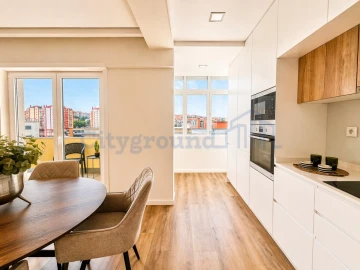 Apartamento T3 para Venda em Benfica