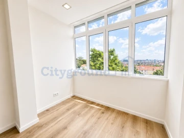 Apartamento T3 para Venda em Benfica