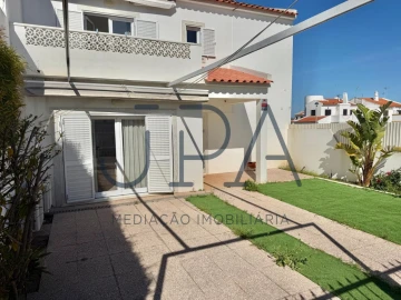 Moradia T4 para Venda em Monte Gordo